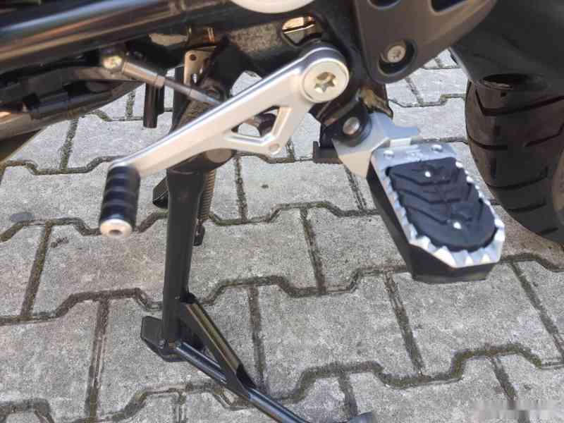BMW R 1200 GS LC - ABS, ASC, DYNAMIC ESA, VYHŘÍVANÉ RUKOJETI - foto 11
