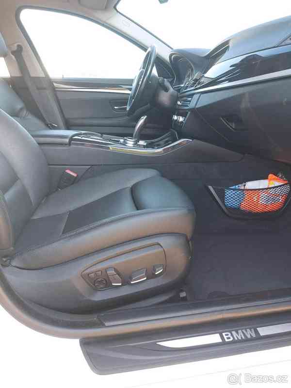 BMW Řada 5 2,5 AUTOMAT 160kW – 2014, Kůže - foto 4