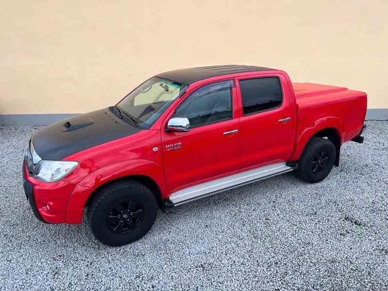 Toyota Hilux 3,0 D4D Double Cab Sol AUT. 4x4 126kw - foto 18