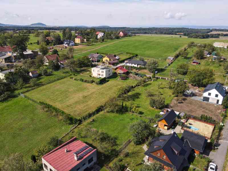 Prodej pozemku k bydlení v žádané části obce Libhošť - foto 12