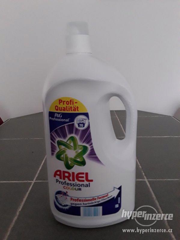 Prací gel ARIEL Professional Colour 3,85 l - foto 1