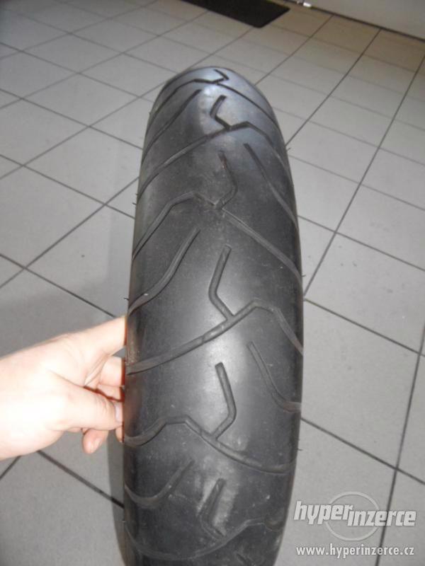 Bridgestone Battlax BT 028 120/70 R18 59V - foto 3