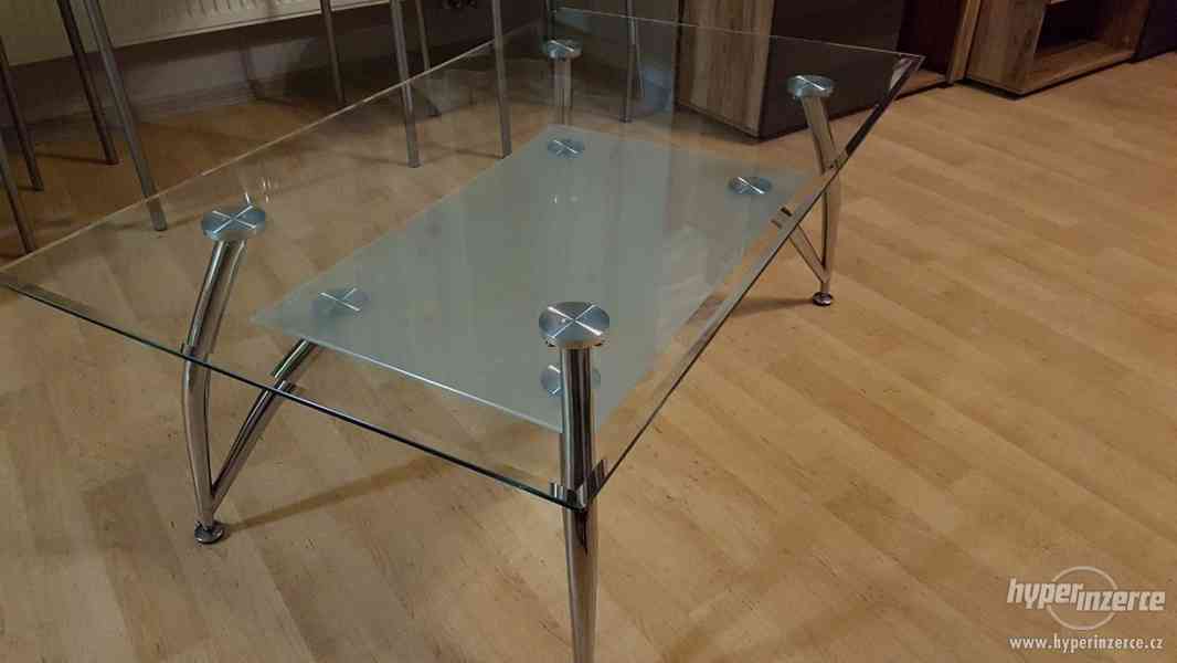 Prodám skleněný konferenční stolek - foto 1
