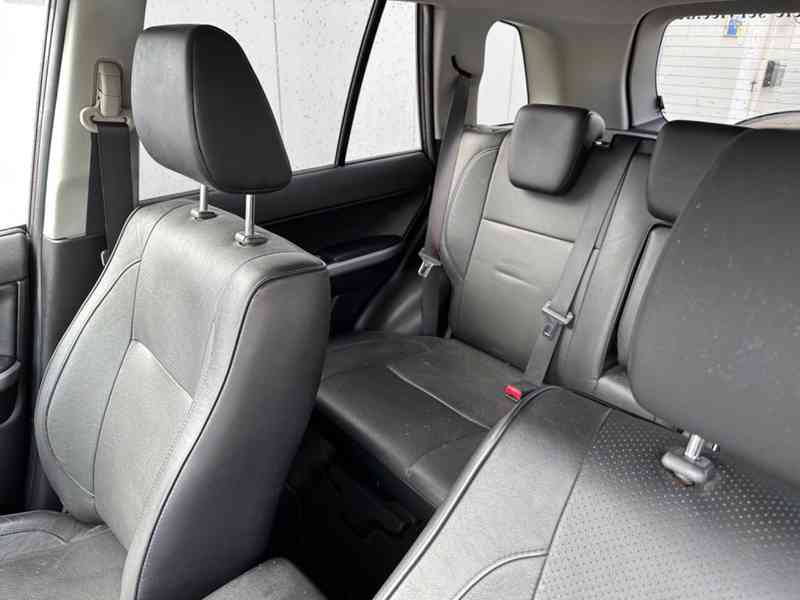 Suzuki Grand Vitara 2.4i Comfort 4x4 Aut. benzín 124kw - foto 9