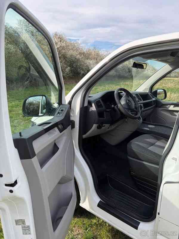 Volkswagen Transporter 2,0   T6 TDI DSG / 9 míst / 2017 - foto 15