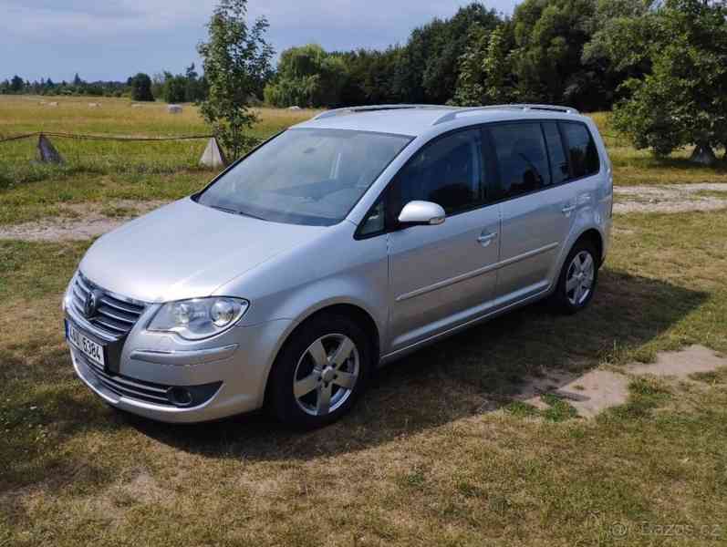 Volkswagen Touran 2,0   TDI 103 kW DSG facelift - foto 16