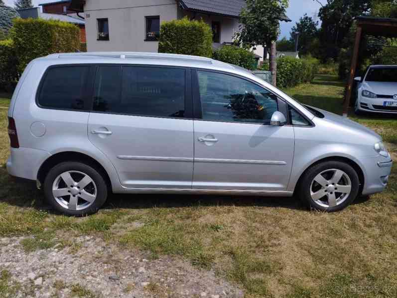 Volkswagen Touran 2,0   TDI 103 kW DSG facelift - foto 22