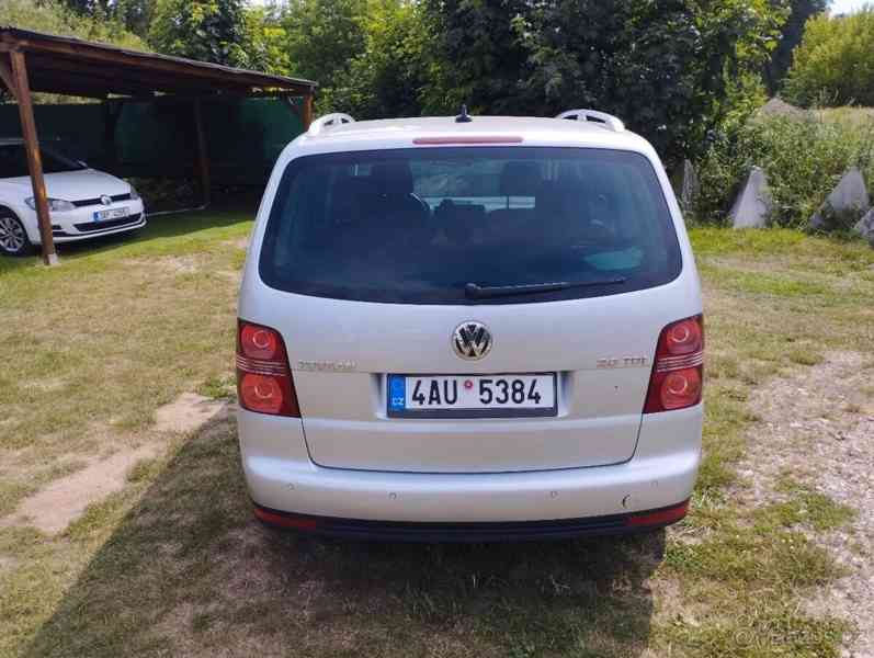 Volkswagen Touran 2,0   TDI 103 kW DSG facelift - foto 5