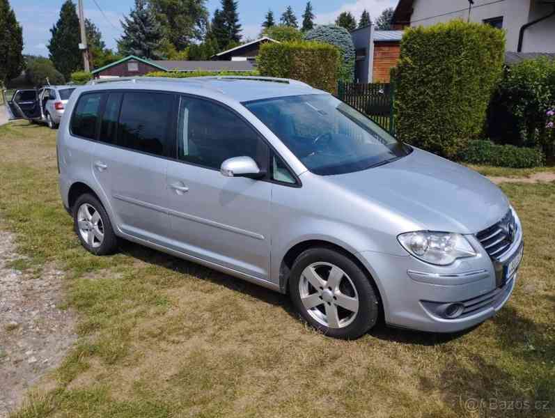 Volkswagen Touran 2,0   TDI 103 kW DSG facelift - foto 23
