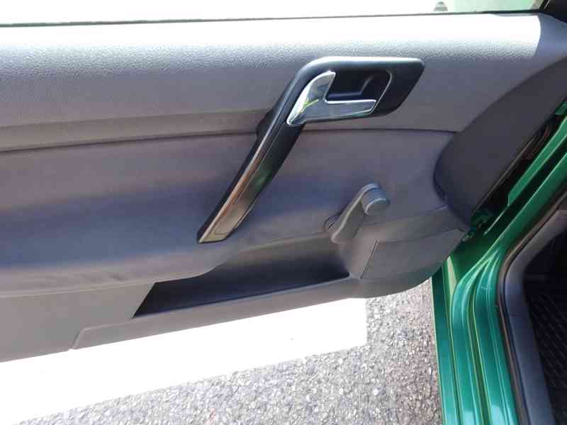 VW Polo 1.2i r.v.2002 (47 kw) STK:4/2027 - foto 6