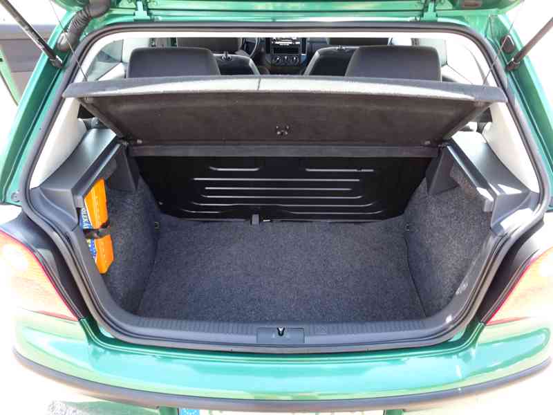 VW Polo 1.2i r.v.2002 (47 kw) STK:4/2027 - foto 14
