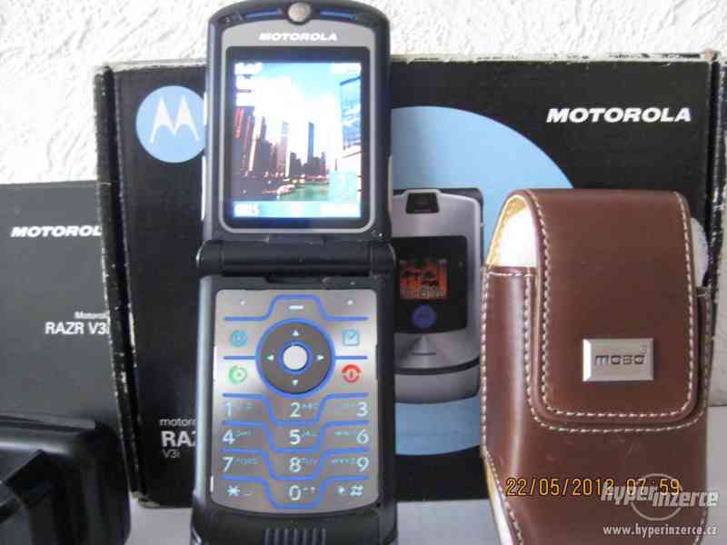 MOTOROLA V3i+SIM karta s bonusem 1.200,-KčZDARMA!!! - foto 2