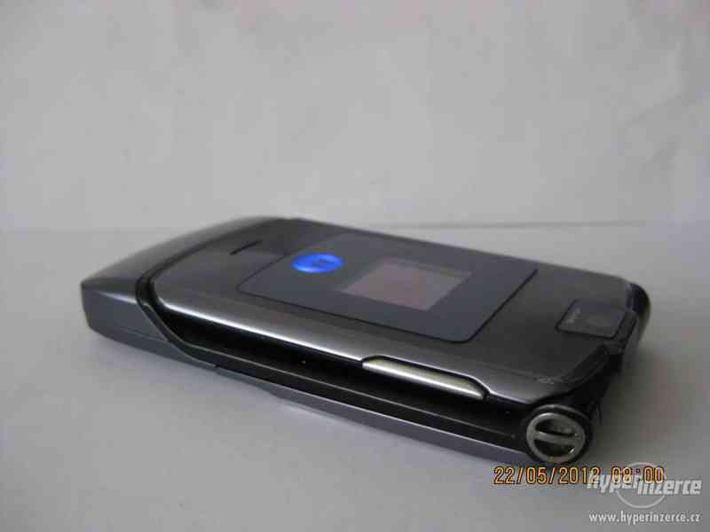 MOTOROLA V3i+SIM karta s bonusem 1.200,-KčZDARMA!!! - foto 6