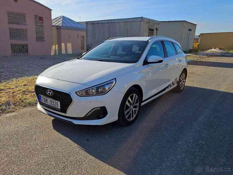 Hyundai i30 1,6   Style combi, perfektní stav - foto 1
