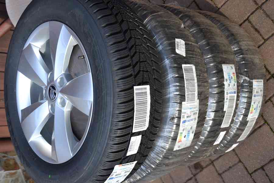 Škoda Kodiaq/VW Tiguan -NOVÁ zimní orig.Alu sada -215/65R17 - foto 2