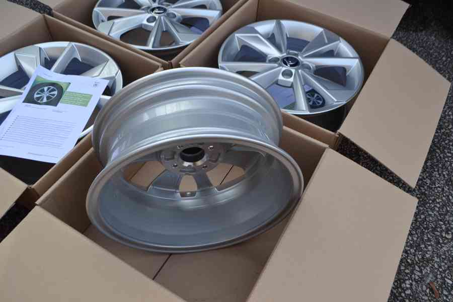 Škoda Citigo/Seat Mii,VW UP-Nové orig. Alu kola R16, 4x100  - foto 6
