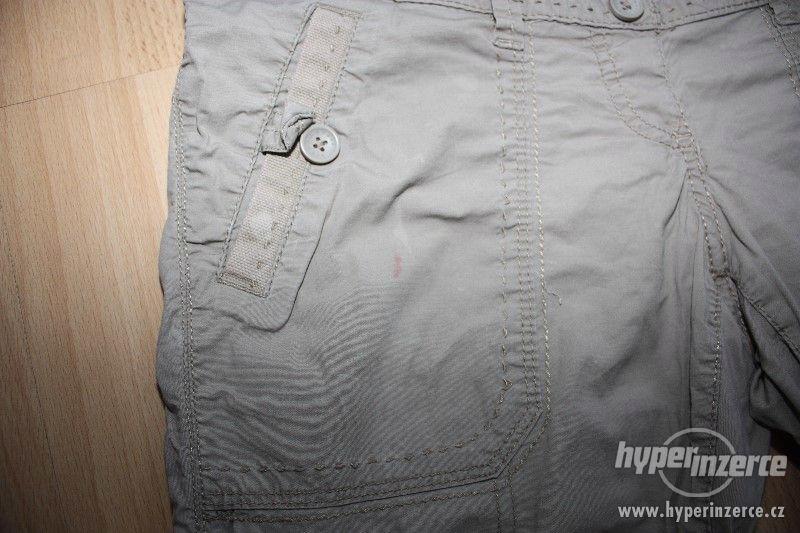 Těhotenské kalhoty pod kolena H&M - foto 3