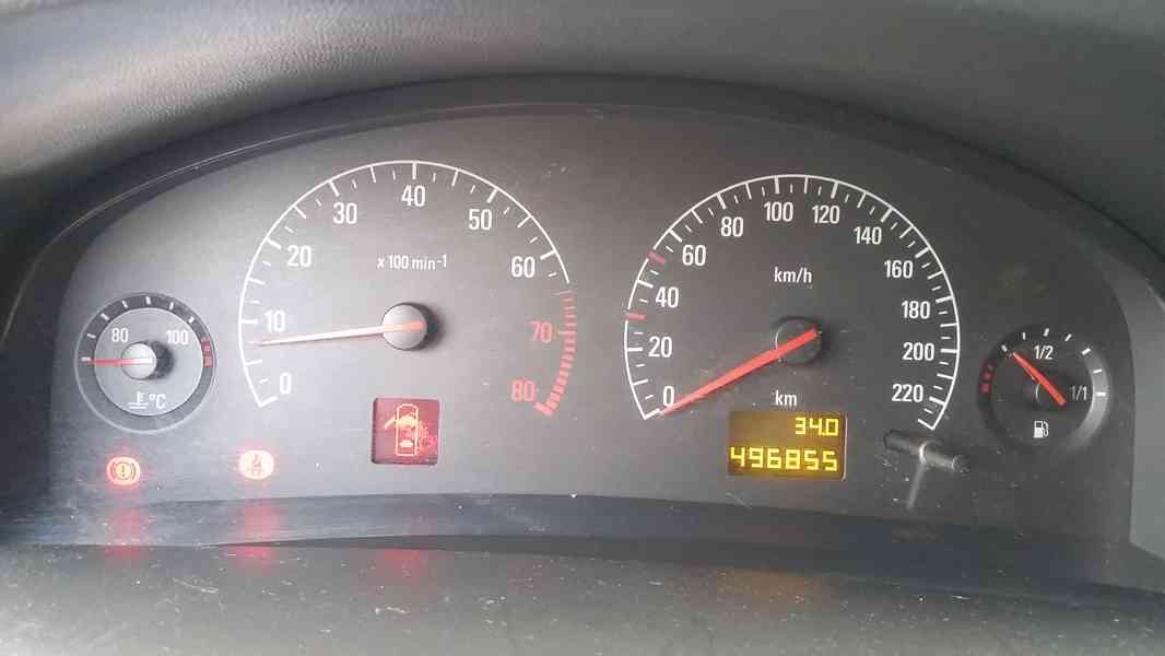 opel vectra c 1.8 16v 90kw - foto 8
