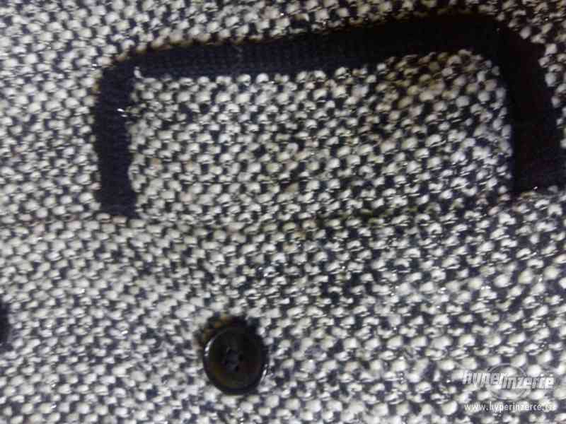 dámský vlněný kabát  se stříbrnými nitkami v látce ORSAY - foto 2
