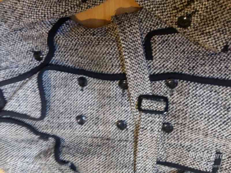 dámský vlněný kabát  se stříbrnými nitkami v látce ORSAY - foto 3