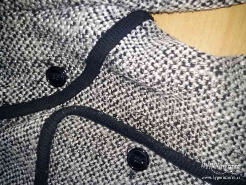 dámský vlněný kabát  se stříbrnými nitkami v látce ORSAY - foto 4