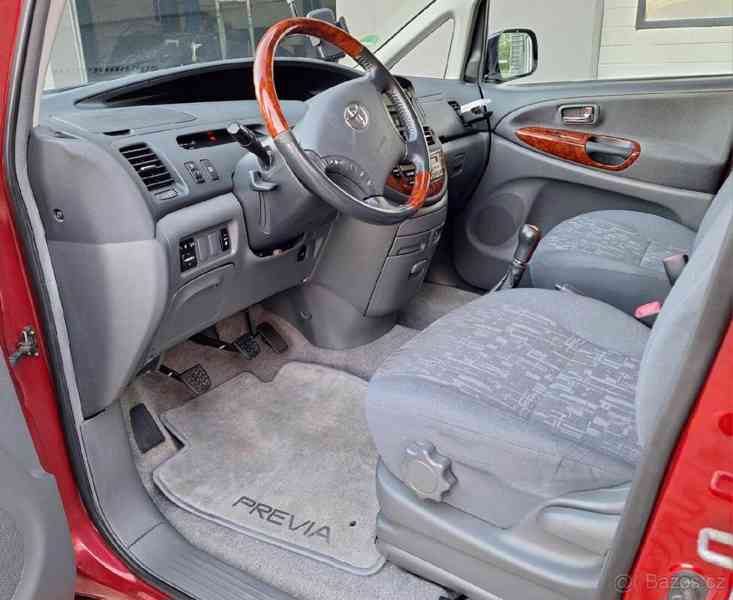 Toyota Previa 2,4 - foto 21