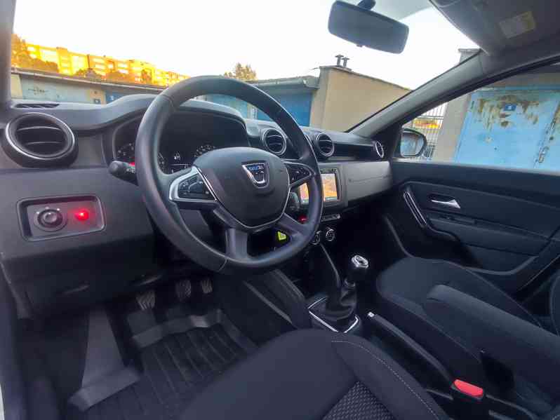 Dacia Duster 1.5 DCi 4x4,ČR,DPH,kamera,NAVI,1.maj,tažné - foto 12