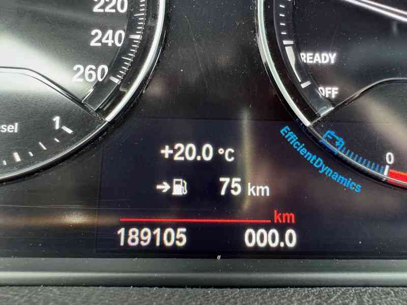 BMW 218d Automat,LED,KeyLess,Navi,Vyhř.Sedačky,El. kufr - foto 16