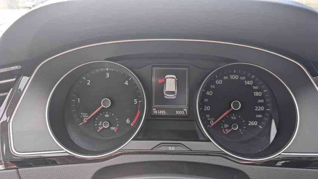 Volkswagen Passat B8 Variant 2.0 TDI 140 kW DSG 4Motion - foto 14