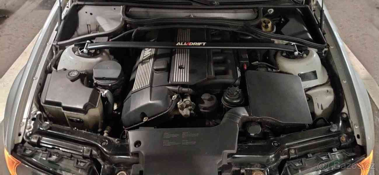 BMW Řada 3 2,5   Ci (E46) 2001, objem 2.5. - foto 6