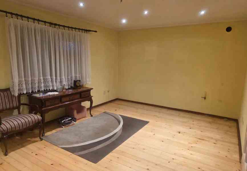 🏡 Prostorný RD s velkým pozemkem na Banátu - foto 2