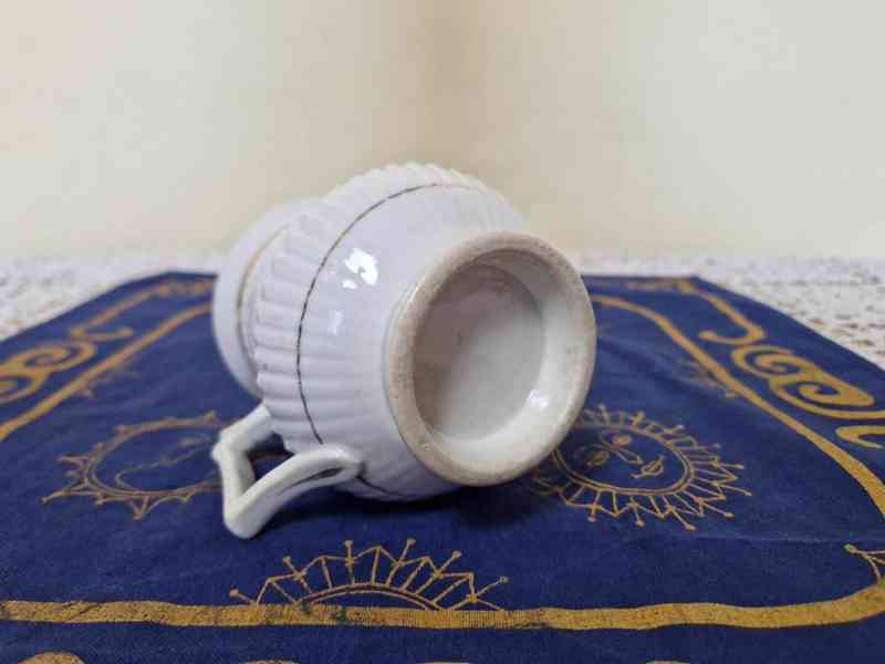 Sbírkový secesní porcelánový Hrnek Mušlák - foto 5