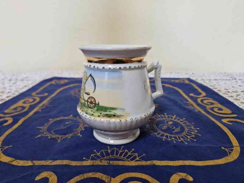 Sbírkový secesní porcelánový Hrnek Mušlák - foto 2