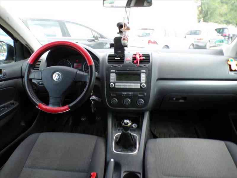 Volkswagen Golf 1,9 TDI - foto 5