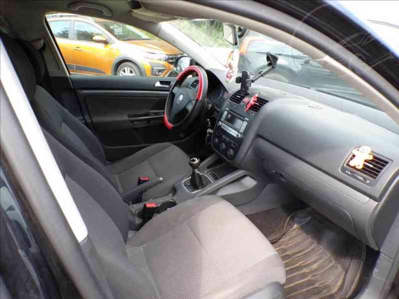 Volkswagen Golf 1,9 TDI - foto 11