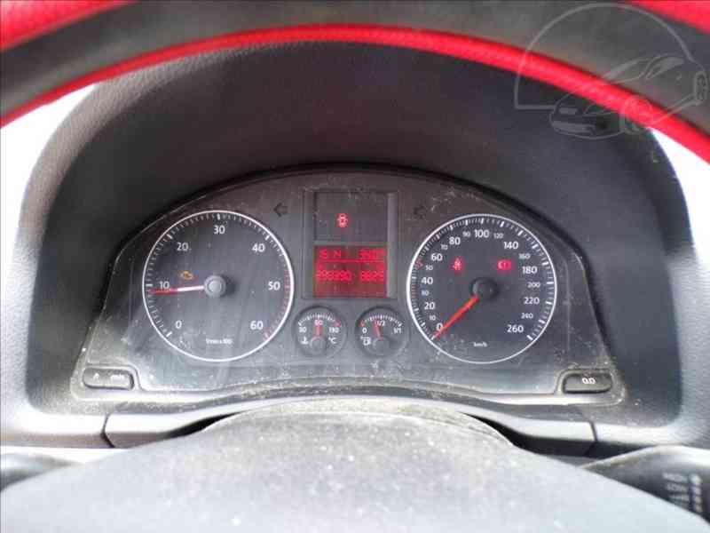 Volkswagen Golf 1,9 TDI - foto 6