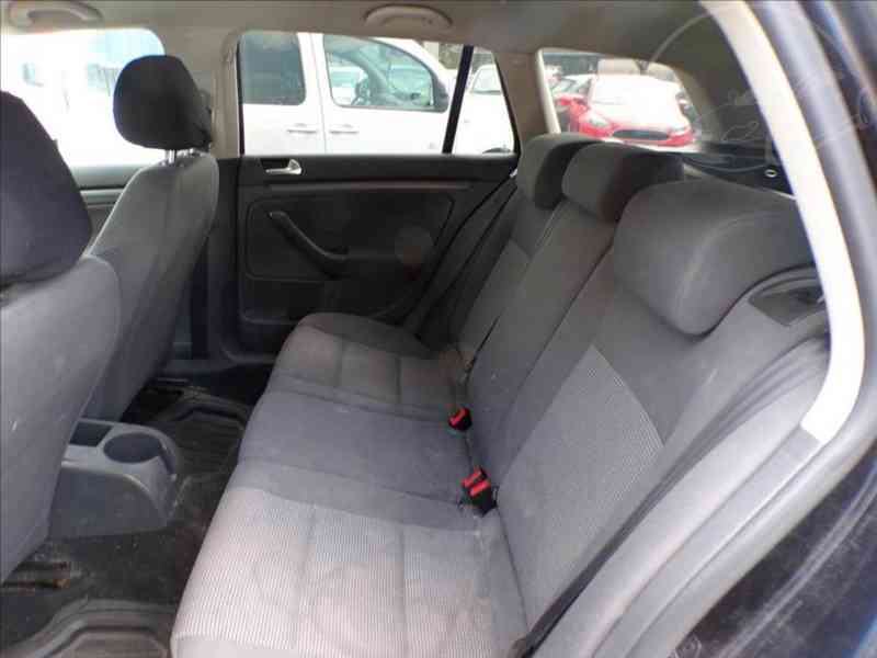 Volkswagen Golf 1,9 TDI - foto 8
