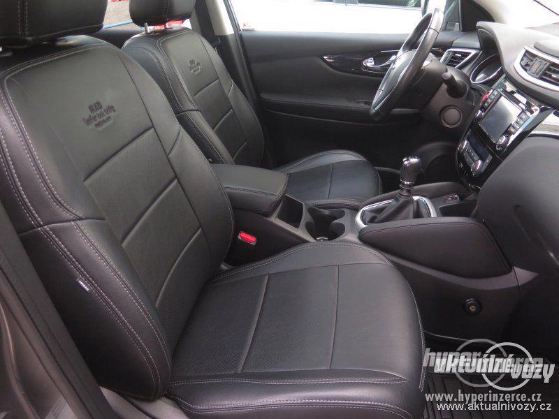 Nissan Qashqai 1.6, benzín, rok 2015 - foto 4
