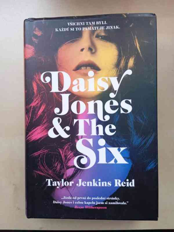 Daisy Jones & The Six Taylor Jenkins Reid - foto 1