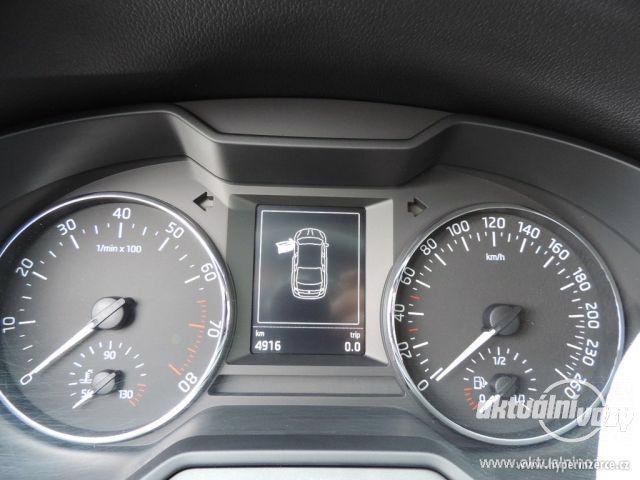 Škoda Octavia 1.2, benzín, r.v. 2015 - foto 8
