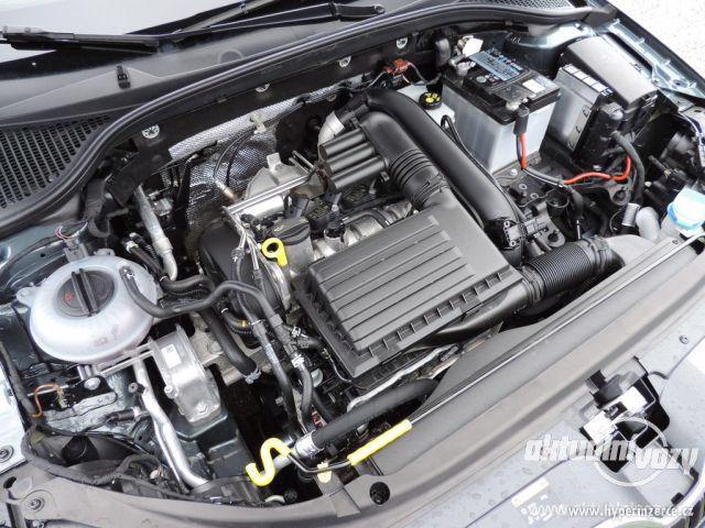 Škoda Octavia 1.2, benzín, r.v. 2015 - foto 23
