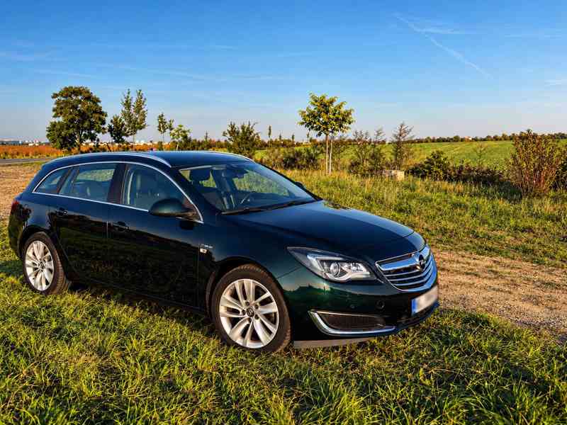 Opel Insignia - foto 1