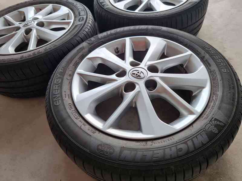 Originální lité disky Toyota Auris - foto 2