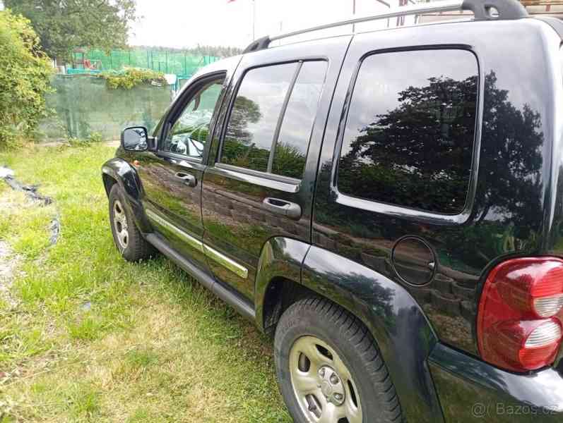 Jeep Cherokee 2,8 - foto 4