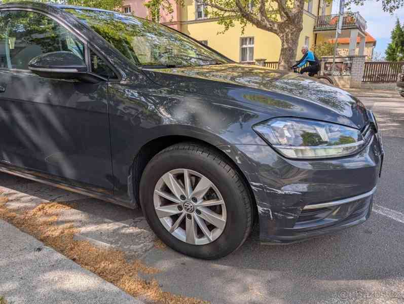 Volkswagen Golf 1,5 TSI přečipováno, 57 086 km Akt - foto 5