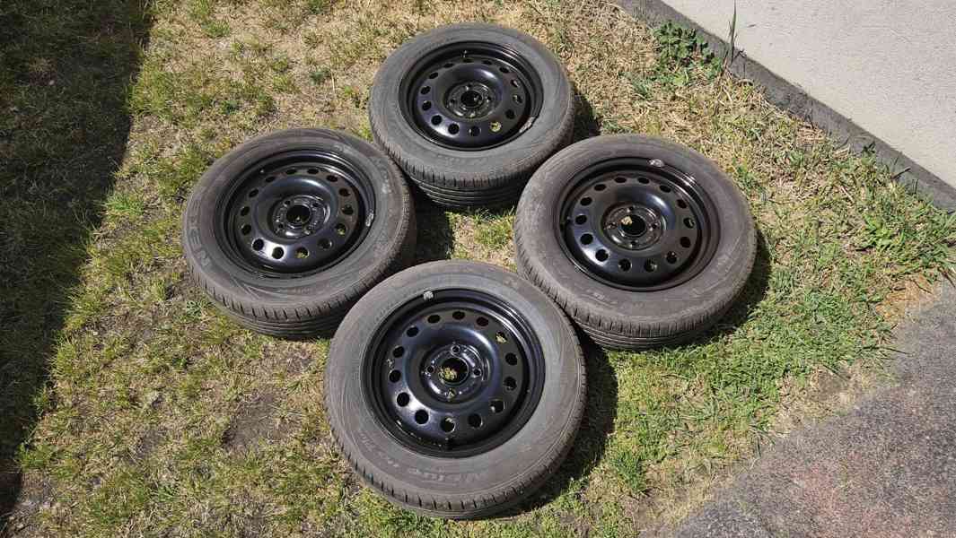 Ford Fusion letní pneumatiky 195/60R15 disky 6Jx15 ET52,5 - foto 1