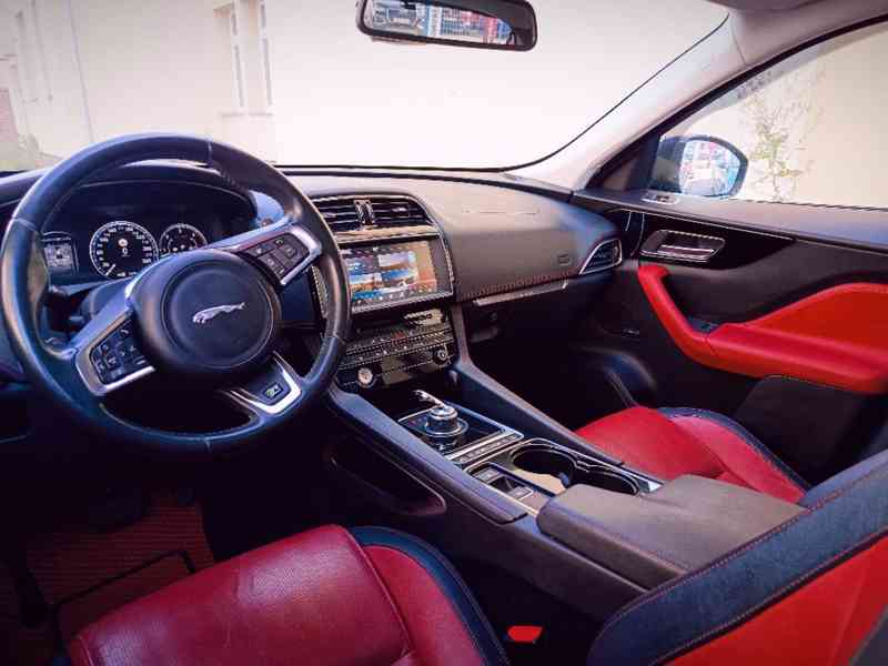 JAGUAR F-Pace 3,0D AWD 4X4  221kw  R-Sport  ČR - foto 14