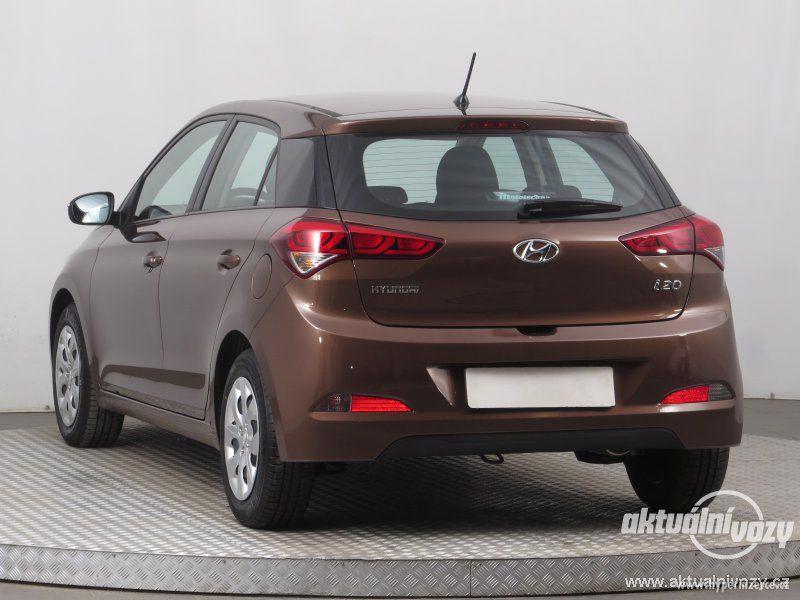 Hyundai i20 1.2, benzín, RV 2018 - foto 15