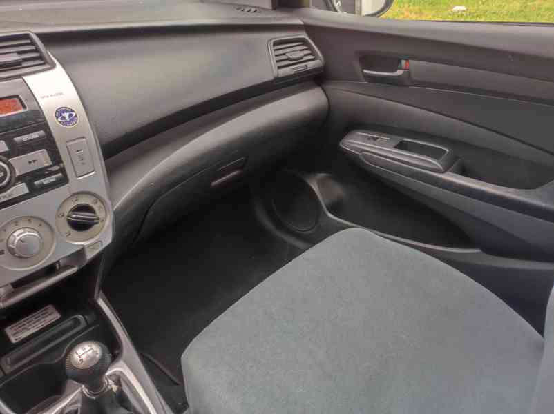 osobní automobil Honda City GM1 - foto 2
