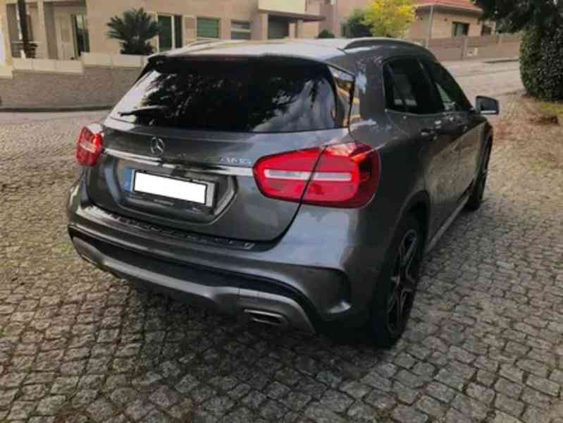 Automobil třídy Mercedes Benz  - foto 7